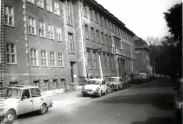 Stadtarchiv Weimar, 60 10-5/31 Bd.1, Blick in die Coudraystraße, um 1970