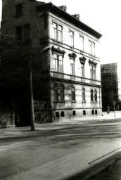 Stadtarchiv Weimar, 60 10-5/31 Bd.1, Blick in die Philipp-Müller-Straße, um 1980