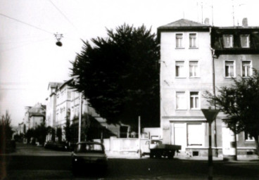 Stadtarchiv Weimar, 60 10-5/31 Bd.2, Blick in die Washingtonstraße/ Kreuzung Erfurter Straße, ohne Datum