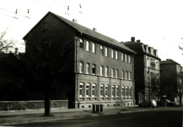 Stadtarchiv Weimar, 60 10-5/31 Bd.2, Blick in die Erfurter Straße, wohl 1985