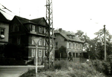 Stadtarchiv Weimar, 60 10-5/31 Bd.2, Blick aus der Damaschkestraße zur Erfurter Straße, wohl 1985