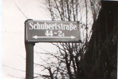 Stadtarchiv Weimar, 60 10-5/32, Straßenschild "Schubertstraße", ohne Datum