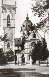 Stadtarchiv Weimar, 60 10-5/32, Blick aus der Steubenstraße zur Katholischen Kirche Herz Jesu, ohne Datum