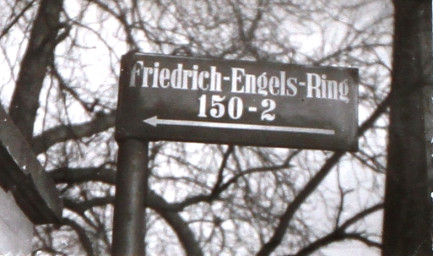 Stadtarchiv Weimar, 60 10-5/32, Straßenschild "Friedrich-Engels-Ring", ohne Datum