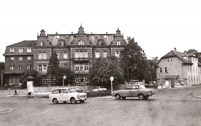 Stadtarchiv Weimar, 60 10-5/32, Blick aus der Humboldtstraße zum Sophien-Krankenhaus, ohne Datum