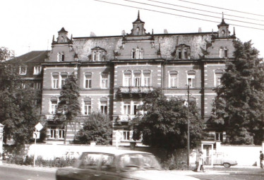 Stadtarchiv Weimar, 60 10-5/32, Blick zum Sophienhaus, wohl 1975