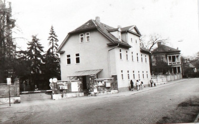 Stadtarchiv Weimar, 60 10-5/32, Blick in die Humboldtstraße , wohl 1987