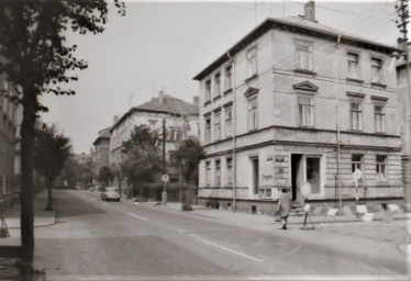 Stadtarchiv Weimar, 60 10-5/32, Blick in den Friedrich-Engels-Ring, ohne Datum