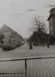 Stadtarchiv Weimar, 60 10-5/32, Blick in den Friedrich-Engels-Ring, ohne Datum