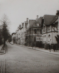 Stadtarchiv Weimar, 60 10-5/32, Blick in den Friedrich-Engels-Ring, ohne Datum