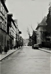 Stadtarchiv Weimar, 60 10-5/33, Blick in die Richard-Wagner-Straße, ohne Datum