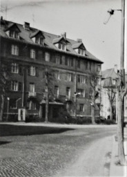 Stadtarchiv Weimar, 60 10-5/33, Blick aus dem Friedrich-Engels-Ring in den August-Bebel-Platz, ohne Datum