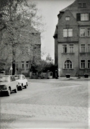 Stadtarchiv Weimar, 60 10-5/33, Blick aus der William-Shakespeare-Straße den August-Bebel-Platz, ohne Datum