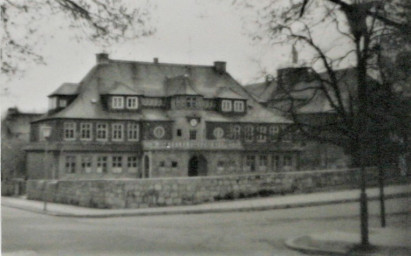 Stadtarchiv Weimar, 60 10-5/33, Blick zur William-Shakespeare-Straße 17, ohne Datum