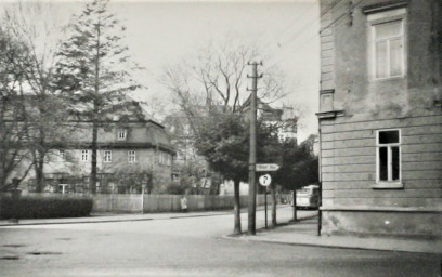 Stadtarchiv Weimar, 60 10-5/33, Blick aus der Washingtonstraße in die Paul-Schneider-Straße, ohne Datum