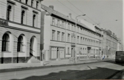 Stadtarchiv Weimar, 60 10-5/34, Blick in die Steubenstraße, um 1980