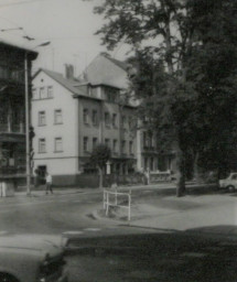 Stadtarchiv Weimar, 60 10-5/34, Blick in die Steubenstraße, wohl 1980