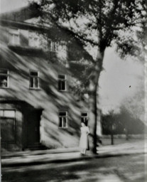 Stadtarchiv Weimar, 60 10-5/34, Kaiserin-Augusta-Straße 33, wohl 1935