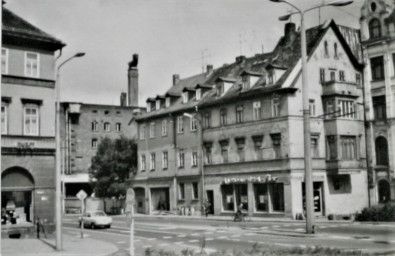 Stadtarchiv Weimar, 60 10-5/34, Blick vom Wielandplatz in die Steubenstraße, um 1980