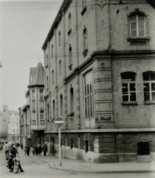 Stadtarchiv Weimar, 60 10-5/34, Blick aus der Steubenstraße in die Schützengasse, ohne Datum