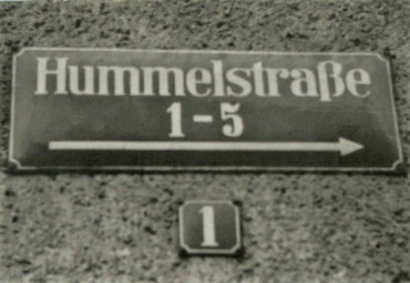 Stadtarchiv Weimar, 60 10-5/34, Straßenschild "Hummelstraße", ohne Datum