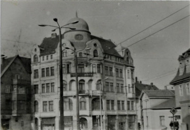 Stadtarchiv Weimar, 60 10-5/35, Blick vom Wielandplatz zum Haus Frauenplan 6, um 1980