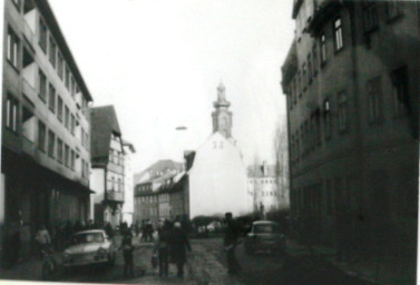 Stadtarchiv Weimar, 60 10-5/4, Blick in die Marktstraße , 1988