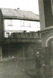 Stadtarchiv Weimar, 60 10-5/4, Blick auf die Straßenkreuzung Marktstraße/ Windischenstraße, 1975