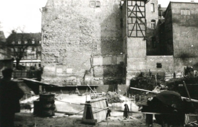 Stadtarchiv Weimar, 60 10-5/4, Blick auf die Baustelle Marktstraße 22, um 1978