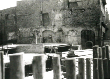 Stadtarchiv Weimar, 60 10-5/4, Blick auf die Baustelle Marktstraße 22, ohne Datum