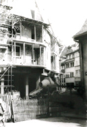 Stadtarchiv Weimar, 60 10-5/4, Blick auf die Baustelle Marktstraße 22, um 1980