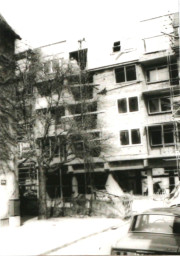 Stadtarchiv Weimar, 60 10-5/4, Blick auf die Baustelle Marktstraße 22, um 1980