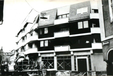 Stadtarchiv Weimar, 60 10-5/4, Blick auf die Baustelle Marktstraße 22, 1980