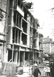 Stadtarchiv Weimar, 60 10-5/4, Blick auf die Baustelle Marktstraße 22, um 1979