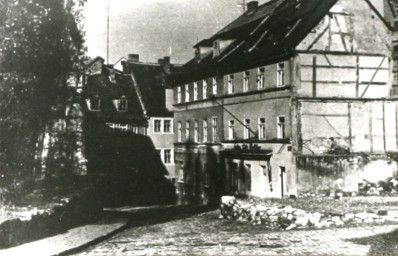 Stadtarchiv Weimar, 60 10-5/4, Blick in die Obere Schlossgasse, um 1950