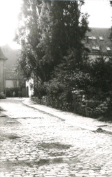 Stadtarchiv Weimar, 60 10-5/4, Blick in die Obere Schlossgasse, 1985