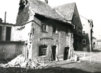 Stadtarchiv Weimar, 60 10-5/4, Blick in die Schlossgasse , 1983