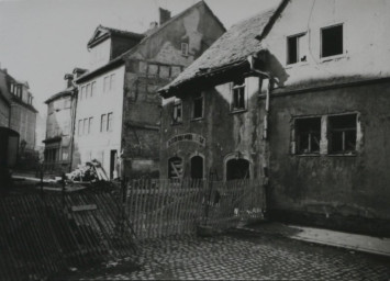 Stadtarchiv Weimar, 60 10-5/4, Blick in die Schloßgasse, 1983