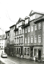 Stadtarchiv Weimar, 60 10-5/4, Blick in die Schloßgasse, 1980