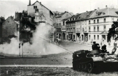 Stadtarchiv Weimar, 60 10-5/4, Blick vom Burgplatz in die Vorwerkgasse/links Schloßgasse, 1986