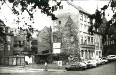 Stadtarchiv Weimar, 60 10-5/4, Blick in die Vorwerksgasse/Ecke Schloßgasse, 1986