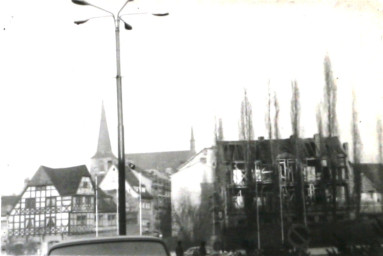 Stadtarchiv Weimar, 60 10-5/4, Blick vom Markt zur Kaufstraße, um 1975