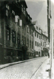 Stadtarchiv Weimar, 60 10-5/4, Blick in die Schloßgasse, um 1900