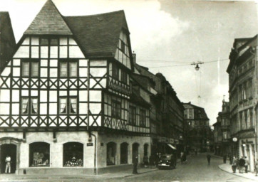 Stadtarchiv Weimar, 60 10-5/5, Blick in die Dimitroffstraße, um 1960