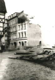 Stadtarchiv Weimar, 60 10-5/5, Blick in die Dimitroffstraße, um 1980