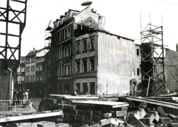 Stadtarchiv Weimar, 60 10-5/5, Blick in die Dimitroffstraße, um 1980