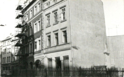 Stadtarchiv Weimar, 60 10-5/5, Blick in die Dimitroffstraße, um 1980