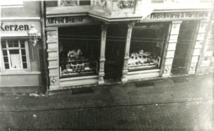 Stadtarchiv Weimar, 60 10-5/5, Blick auf die Dimitroffstraße 22 (Kaufstraße), ohne Datum