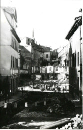 Stadtarchiv Weimar, 60 10-5/5, Blick durch die Obere Schlossgasse zum Bornberg, 1986