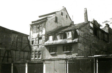 Stadtarchiv Weimar, 60 10-5/5, Blick auf "Hinter der Badestube", 1982